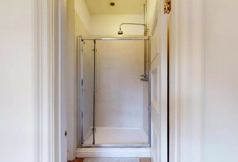 Majatalo The Vicarage Tooting, Sw17