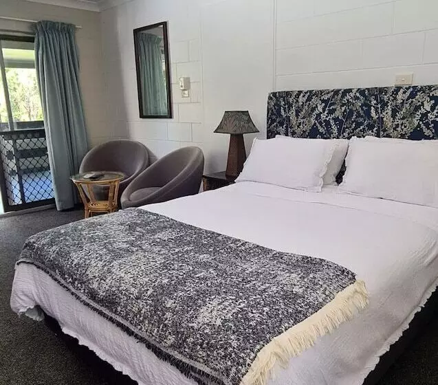 Hotelli Bramston Beach Resort