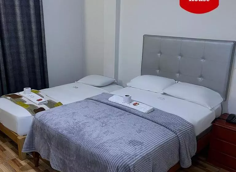 ホテル Peruvians House