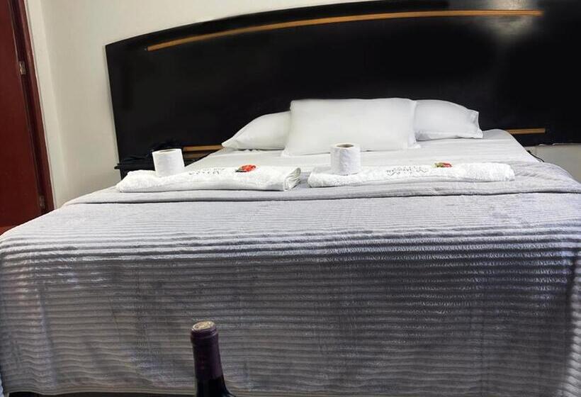 Hotel Peruvians House