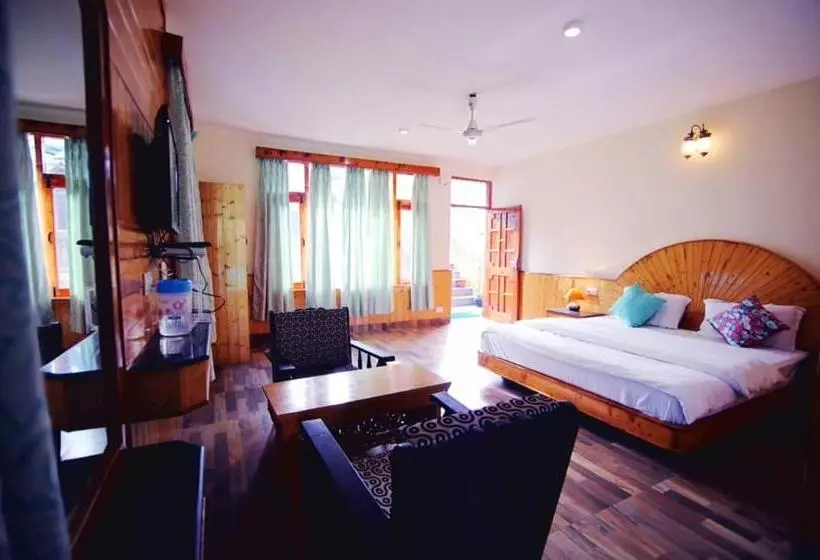 ホテル The Cedar Cottages Manali