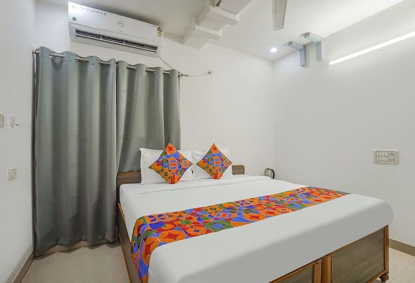 Fabhotel Comfort Room