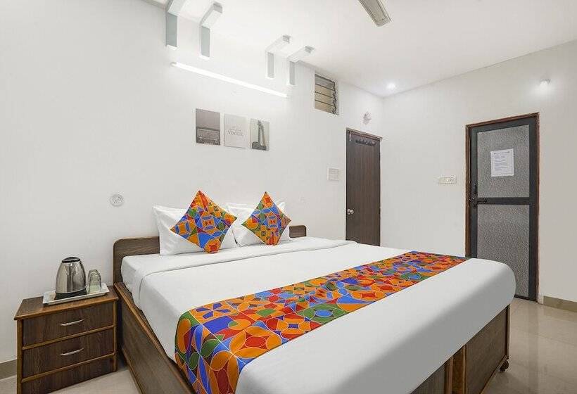 Fabhotel Comfort Room