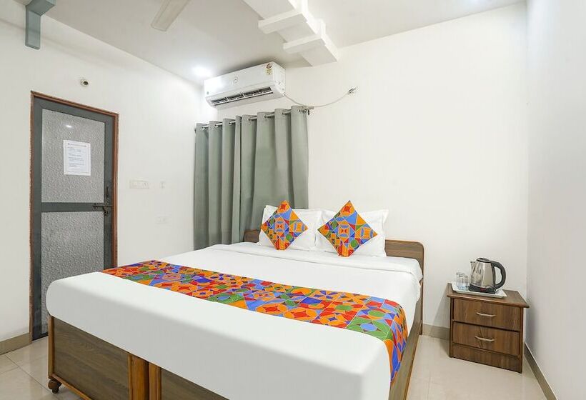 Fabhotel Comfort Room