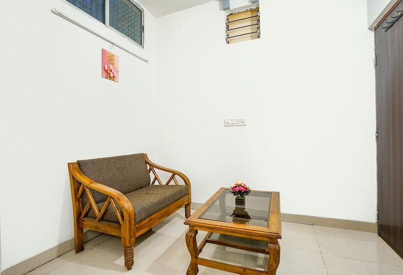 Fabhotel Comfort Room