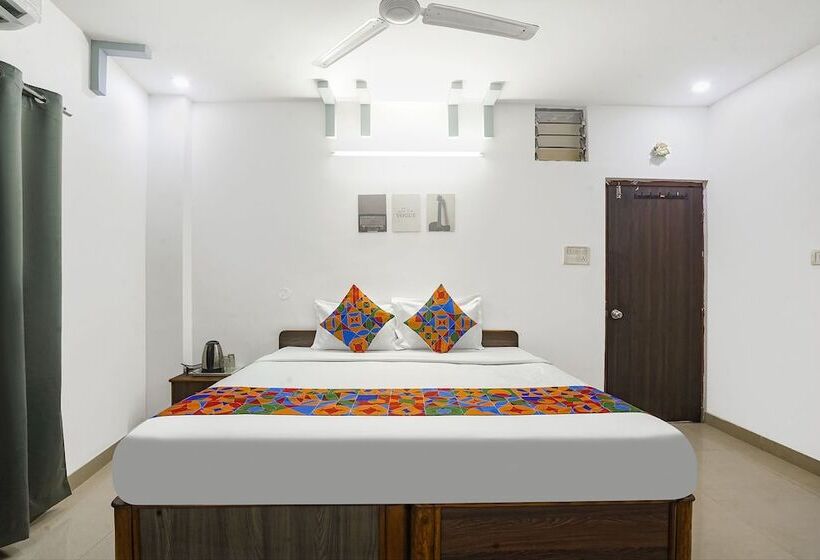 Fabhotel Comfort Room