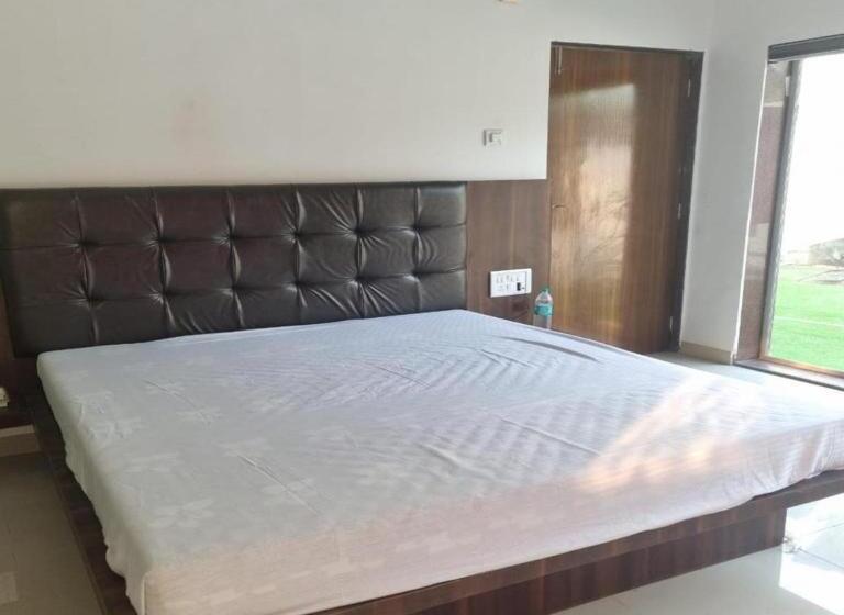 בית מלון כפרי Wayfare Ksc Resort