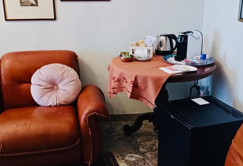 پانسیون 47, Vittorio Veneto