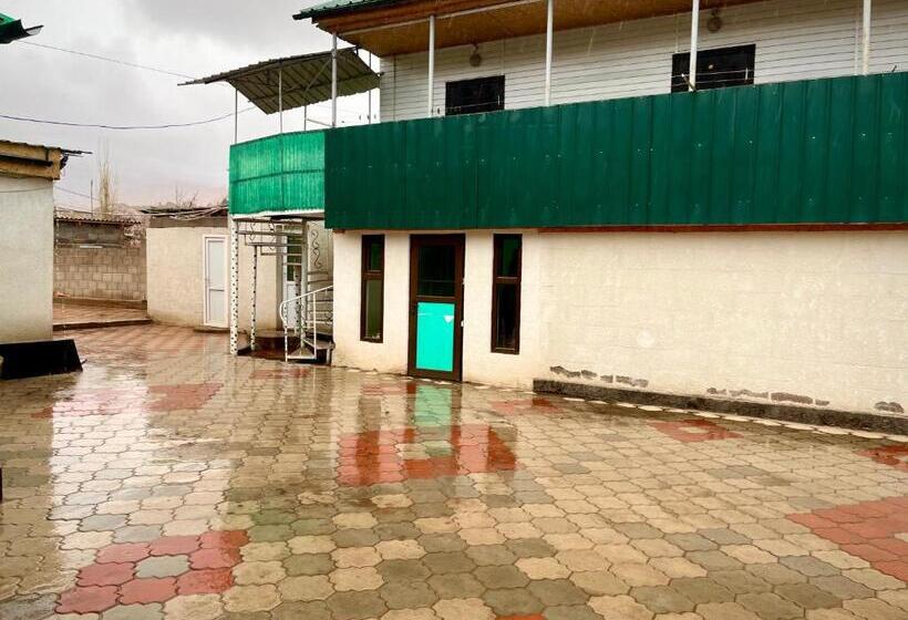 پانسیون Anar Guest House