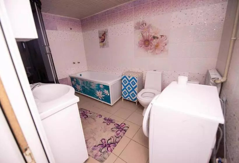 پانسیون Anar Guest House