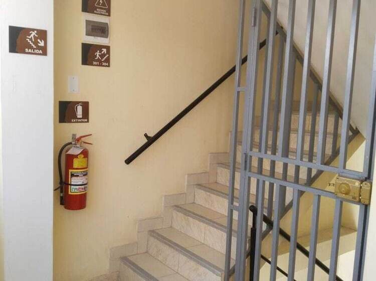 膳宿费 Hospedaje Haziel