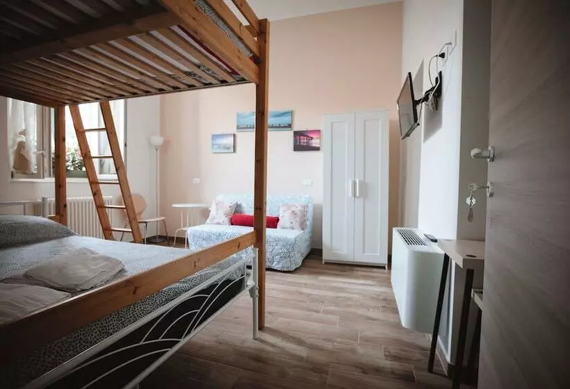 ペンション Villa Valentina Versilia