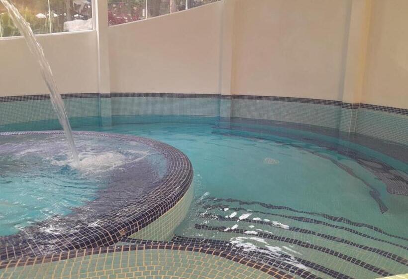 هتل Asgard Resort Guatemala