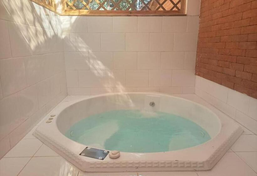 هتل Asgard Resort Guatemala