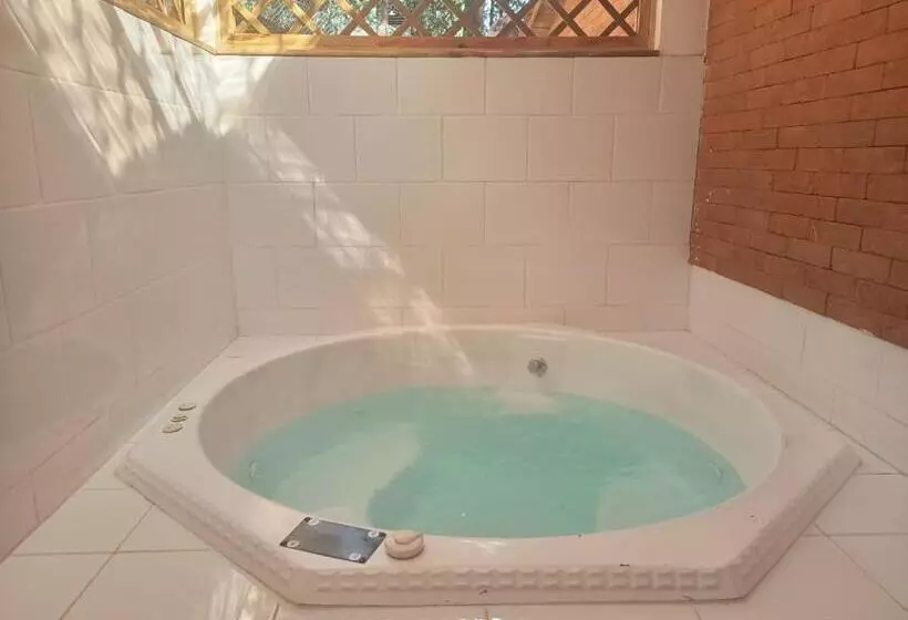 هتل Asgard Resort Guatemala