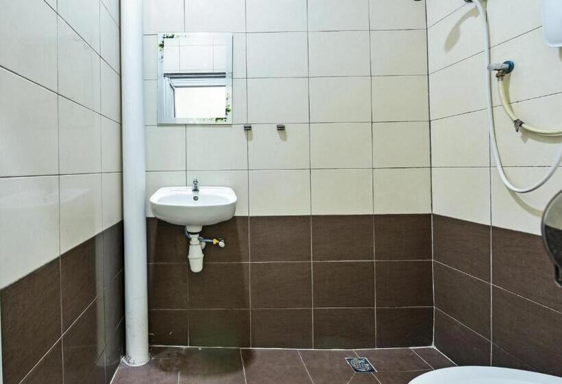 호텔 Capital O 90761 D Jiwa