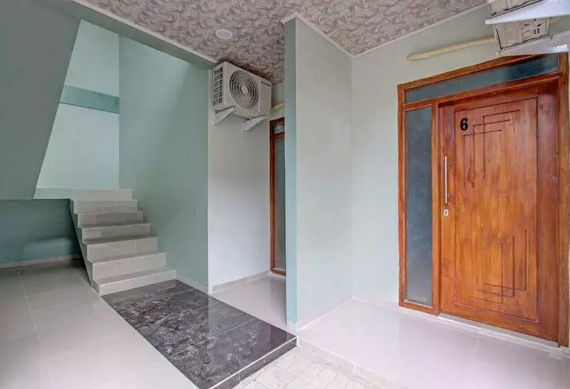 Hotelli Oyo 92428 Samudera Guesthouse