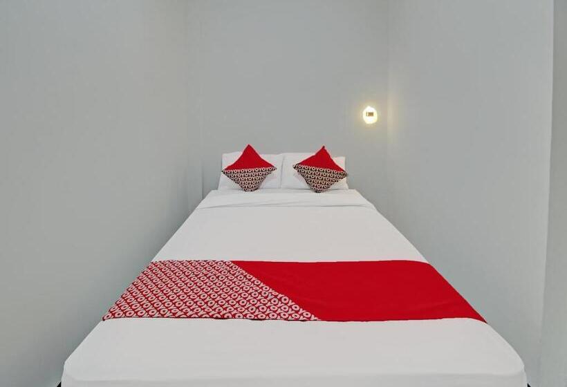 Hotell Oyo 92433 Sirih Gading Family Guest House