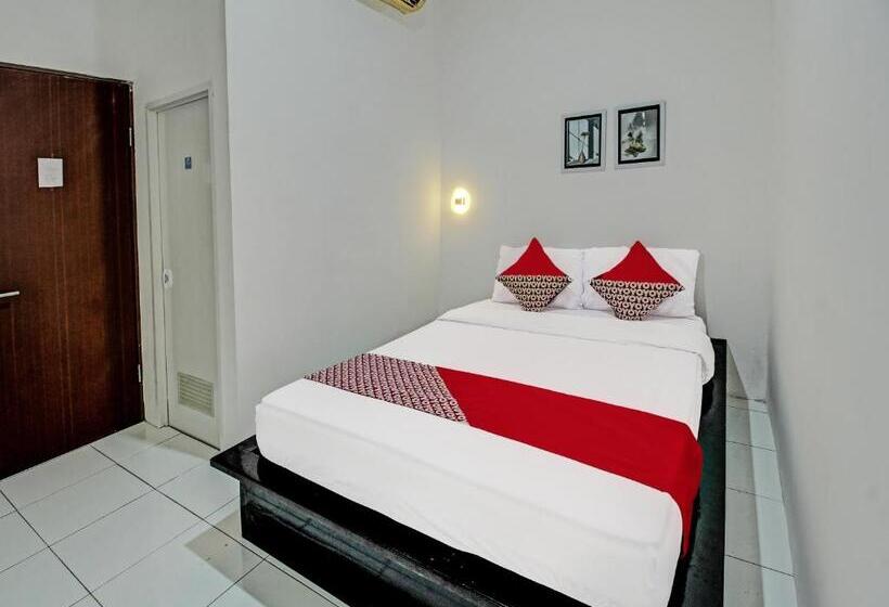 Hotell Oyo 92433 Sirih Gading Family Guest House