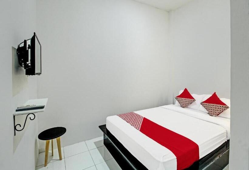 Hotell Oyo 92433 Sirih Gading Family Guest House