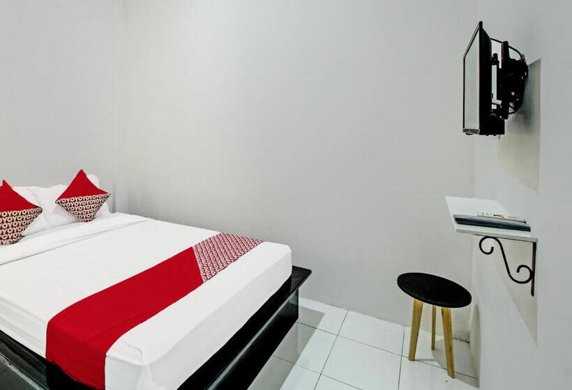Hotell Oyo 92433 Sirih Gading Family Guest House