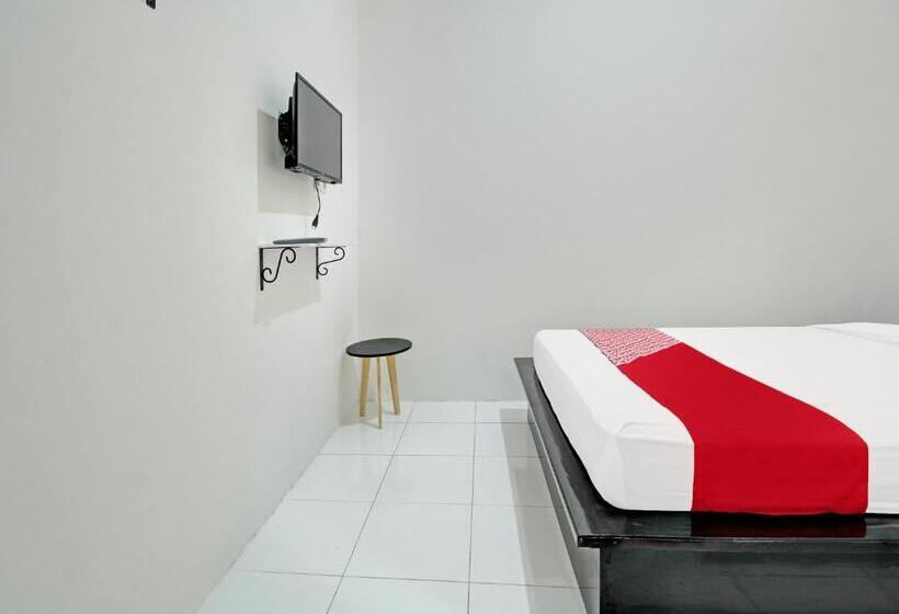 Hotell Oyo 92433 Sirih Gading Family Guest House