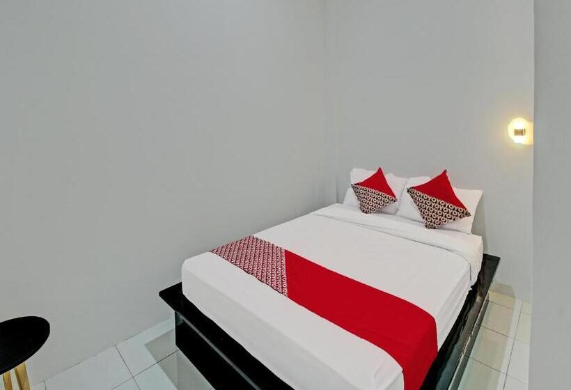 Hotell Oyo 92433 Sirih Gading Family Guest House