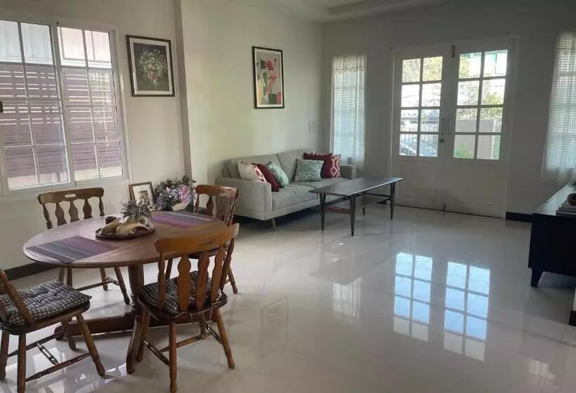 Majatalo บ้านเสาวภา Baan Saowapa