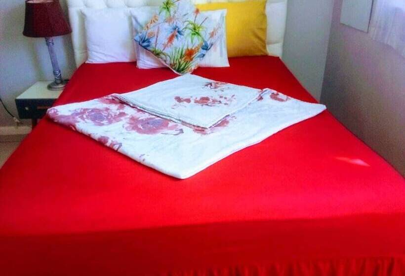 פנסיון Neo & Ruks Bellville Guesthouse