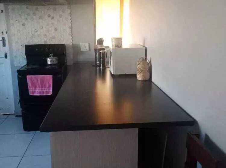 Majatalo Neo & Ruks Bellville Guesthouse