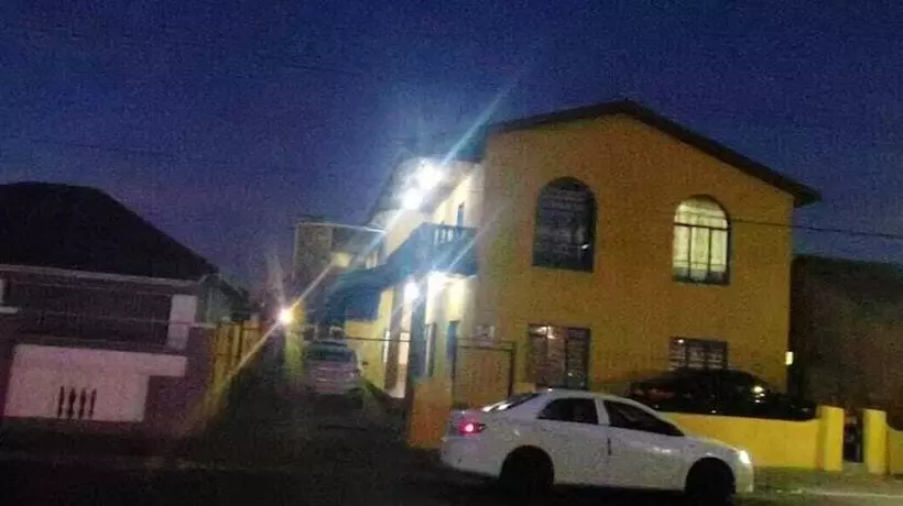 Majatalo Neo & Ruks Bellville Guesthouse