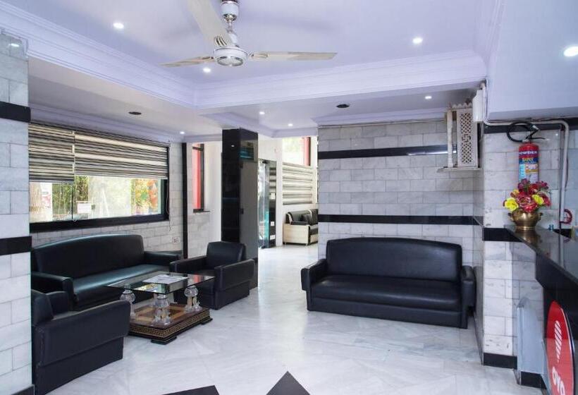 Szálloda Super Collection O Lake Palace Road Formerly Green View