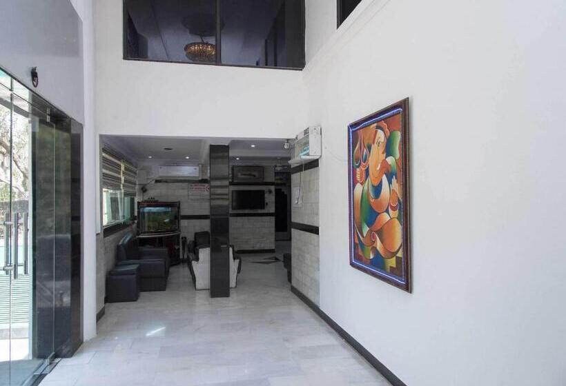 Szálloda Super Collection O Lake Palace Road Formerly Green View