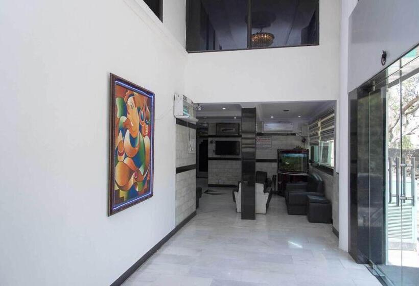 Szálloda Super Collection O Lake Palace Road Formerly Green View