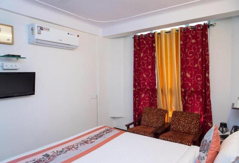 Szálloda Super Collection O Lake Palace Road Formerly Green View