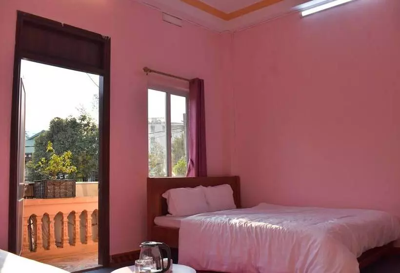 هتل Sunlit Homestay Sapa