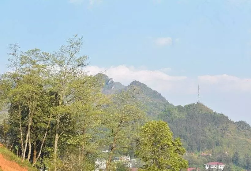 هتل Sunlit Homestay Sapa