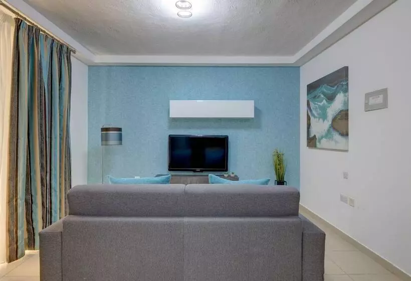 Sliema Tigne Suites
