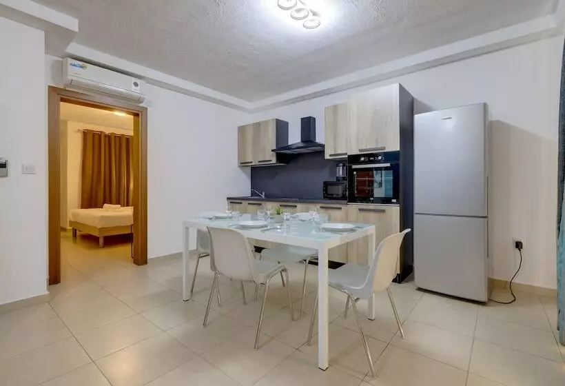 Sliema Tigne Suites