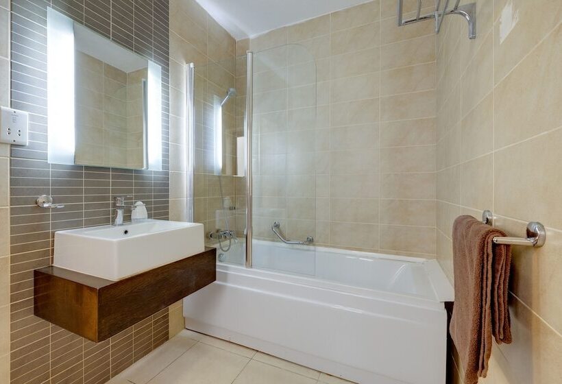 Sliema Tigne Suites