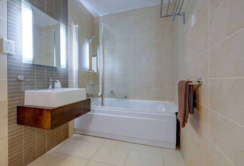Sliema Tigne Suites