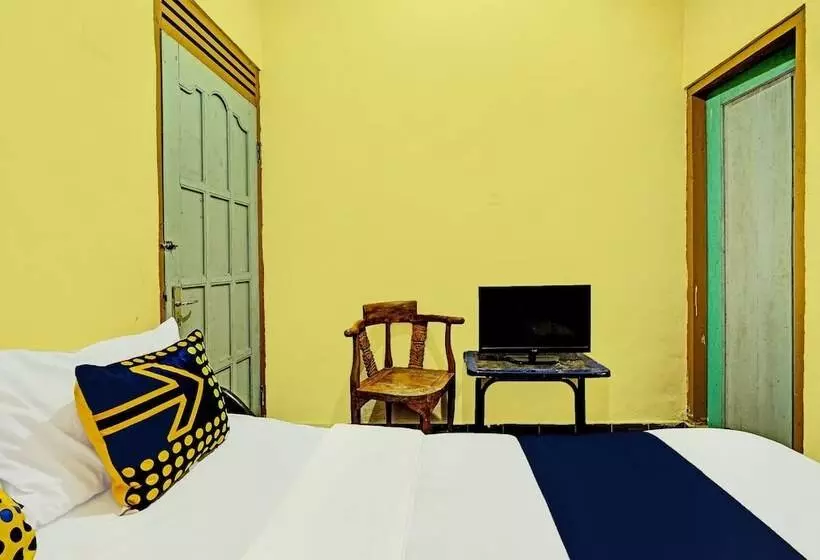 Spot On 92414 Hotel Pereng Sari