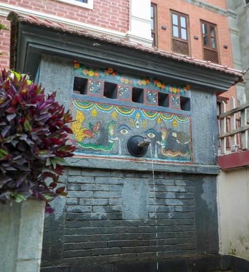 تختخواب و صبحانه Kaji Chen