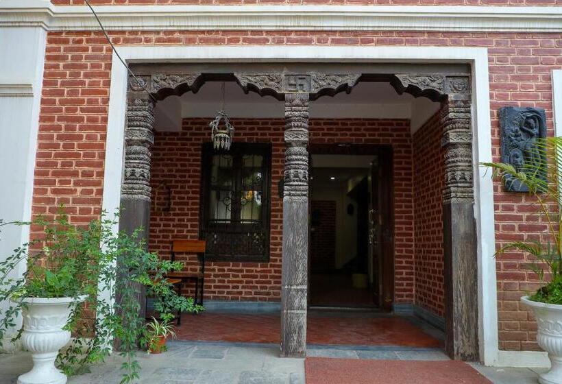 تختخواب و صبحانه Kaji Chen