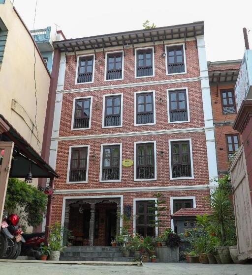 تختخواب و صبحانه Kaji Chen