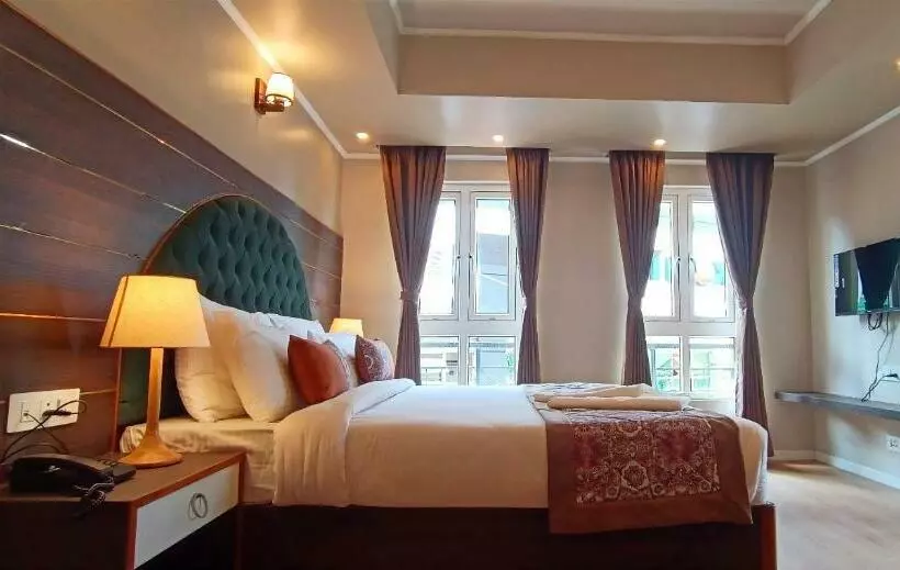 ホテル Cliffton Royals