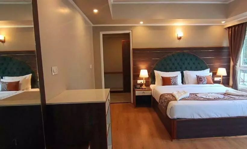 ホテル Cliffton Royals