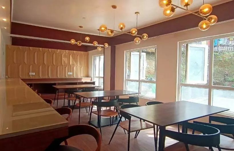 ホテル Cliffton Royals