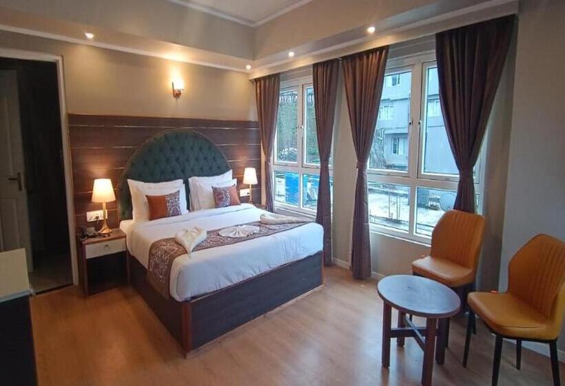 Hotel Cliffton Royals