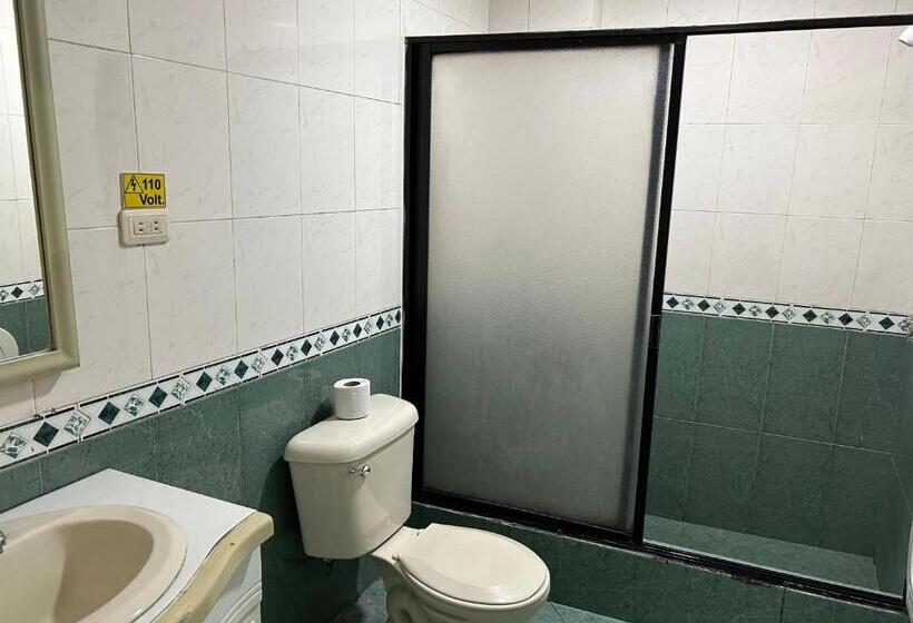 Pension Iñaquito Gold